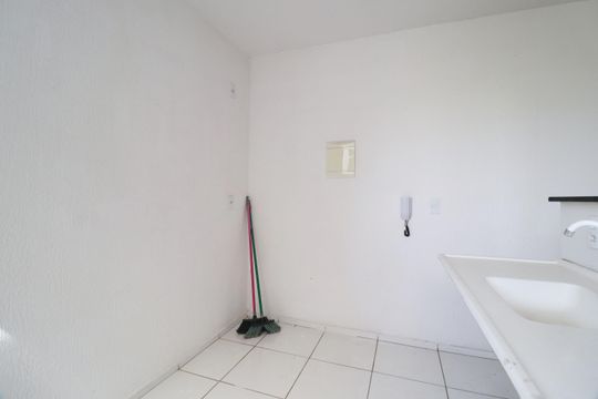 Cozinha de apartamento para alugar com 2 quartos, 54m² em Chácaras Tubalina E Quartel, Uberlândia