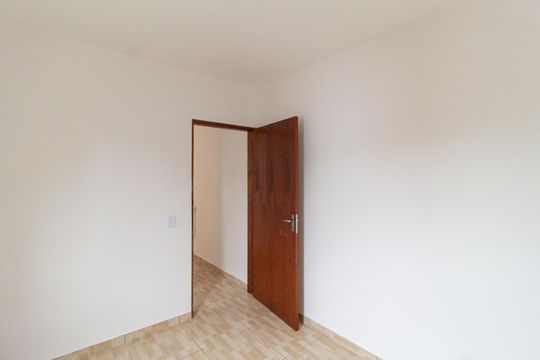 Quarto de casa para alugar com 1 quarto, 30m² em Jardim Marilu, Carapicuíba
