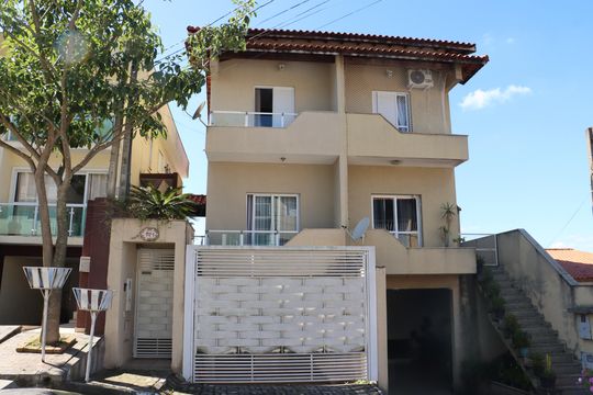 Casa de Condomínio para alugar com 3 quartos, 171m² em Jardim Nova Coimbra, Cotia