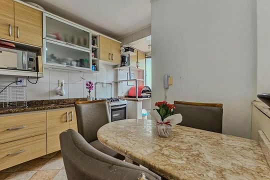 Cozinha de apartamento para alugar com 2 quartos, 63m² em Cristal, Porto Alegre