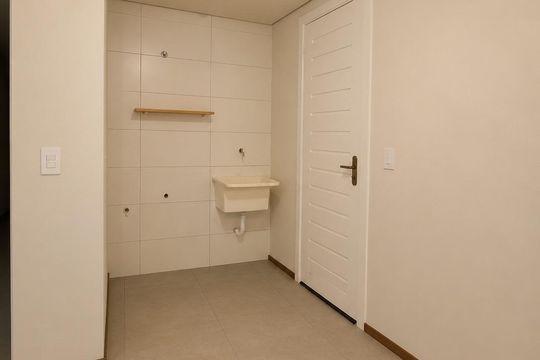 Área de serviço de casa de condomínio para alugar com 2 quartos, 55m² em Ponta Grossa, Porto Alegre
