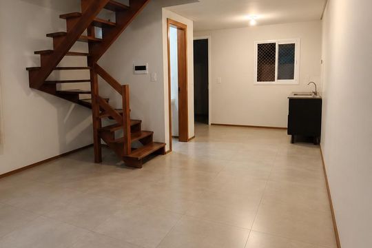 Casa de Condomínio para alugar com 2 quartos, 55m² em Ponta Grossa, Porto Alegre