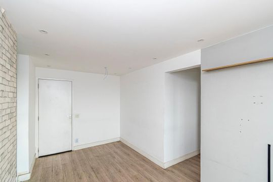 Sala de apartamento à venda com 2 quartos, 55m² em Parada de Lucas, Rio de Janeiro