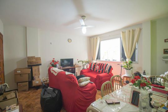 Sala de apartamento para alugar com 1 quarto, 60m² em Mutondo, São Gonçalo