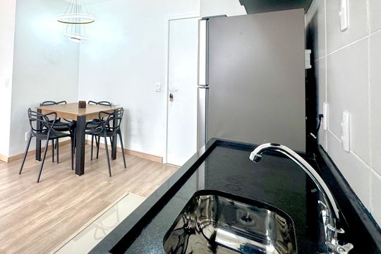 Cozinha de apartamento para alugar com 2 quartos, 47m² em Vila das Bandeiras, Guarulhos