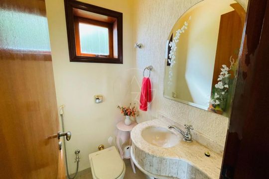 Casa de Condomínio à venda com 3 quartos, 250m² em Santa Cruz, Valinhos