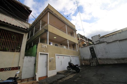 Fachada  de apartamento para alugar com 1 quarto, 35m² em Penha, Rio de Janeiro