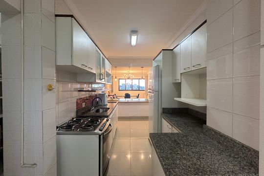 Cozinha de apartamento à venda com 3 quartos, 118m² em Alphaville Industrial, Barueri