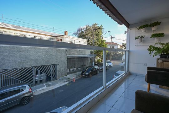 Varanda de casa à venda com 3 quartos, 130m² em Vila Sonia, São Paulo