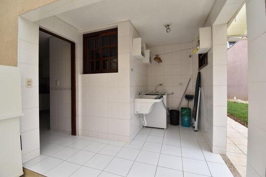 Área de Serviço de casa para alugar com 3 quartos, 279m² em Hauer, Curitiba