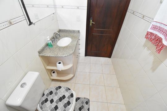Banheiro da Suíte 2 de casa para alugar com 3 quartos, 279m² em Hauer, Curitiba