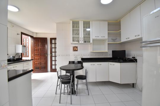 Cozinha de casa para alugar com 3 quartos, 279m² em Hauer, Curitiba