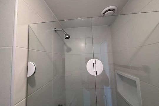 Banheiro do Quarto 1 de apartamento para alugar com 2 quartos, 55m² em Barra Olímpica , Rio de Janeiro