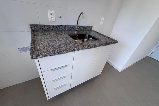 Cozinha de apartamento para alugar com 2 quartos, 55m² em Barra Olímpica , Rio de Janeiro
