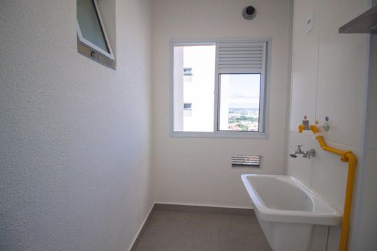 Área de Serviço de apartamento para alugar com 3 quartos, 60m² em Jardim Santa Rosália, Sorocaba