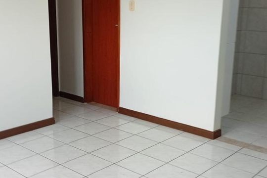 Sala de apartamento para alugar com 2 quartos, 60m² em Saboeiro, Salvador