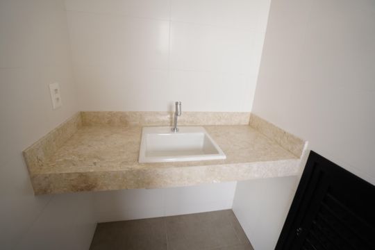 Apartamento à venda com 3 quartos, 130m² em Setor Bueno, Goiânia