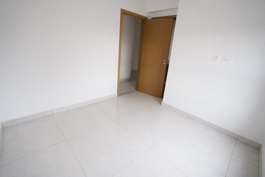 Apartamento à venda com 3 quartos, 130m² em Setor Bueno, Goiânia