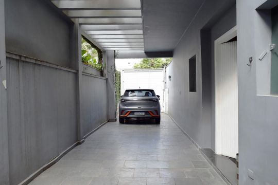 Garagem de casa à venda com 4 quartos, 312m² em Jardim Europa, São Paulo