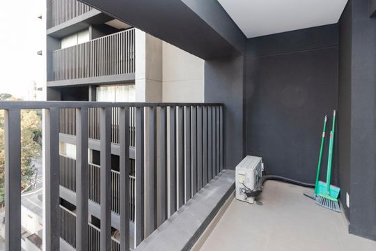 Varanda de kitnet/studio para alugar com 1 quarto, 25m² em Cidade Monções, São Paulo
