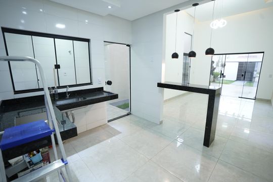 Casa à venda com 3 quartos, 150m² em Jardim Colorado I, Goiânia