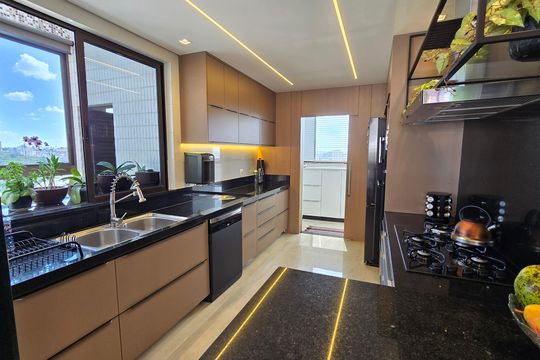 Cozinha de apartamento à venda com 4 quartos, 284m² em Liberdade, Belo Horizonte