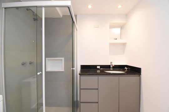 Banheiro 2 de apartamento para alugar com 2 quartos, 71m² em Bigorrilho, Curitiba