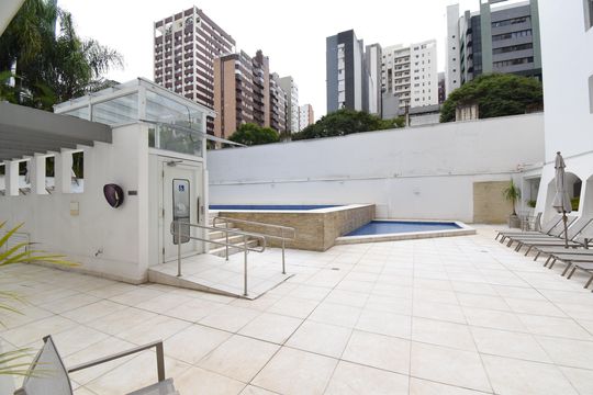 Área comum - Piscina de apartamento para alugar com 2 quartos, 71m² em Bigorrilho, Curitiba