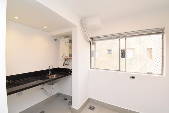 Cozinha e Área de Serviço de apartamento para alugar com 2 quartos, 71m² em Bigorrilho, Curitiba