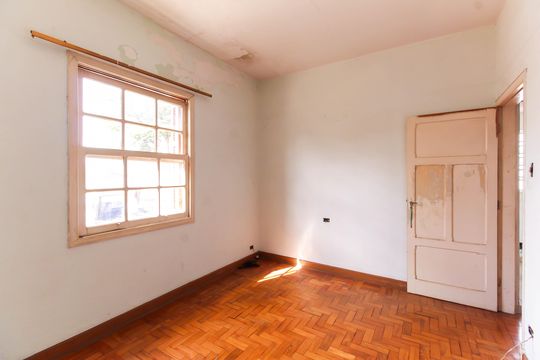 Quarto 1 de casa à venda com 2 quartos, 136m² em Vila Bertioga, São Paulo