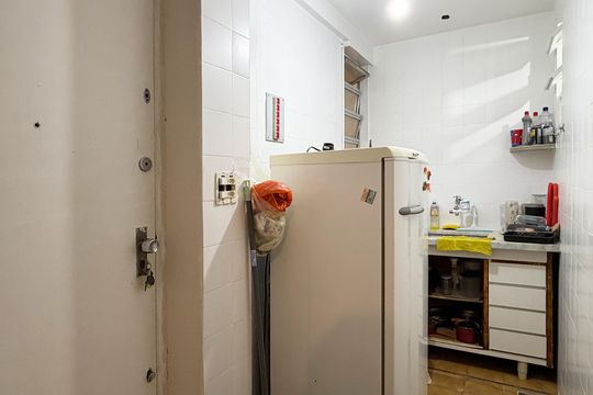 Cozinha de apartamento para alugar com 1 quarto, 50m² em Embaré, Santos