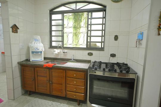Cozinha  de casa à venda com 3 quartos, 228m² em Santa Terezinha, São Bernardo do Campo