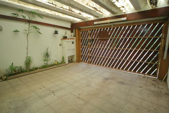Garagem  de casa à venda com 3 quartos, 228m² em Santa Terezinha, São Bernardo do Campo
