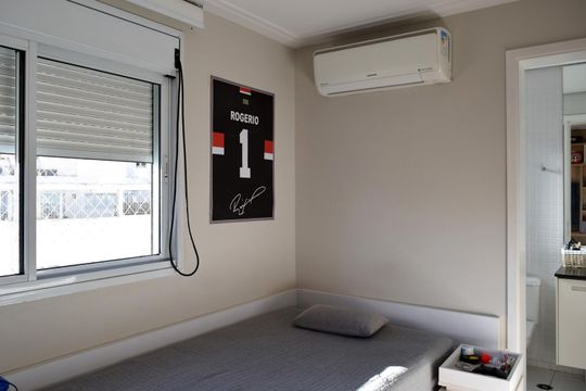 Suíte 3 de apartamento para alugar com 3 quartos, 181m² em Pinheiros, São Paulo