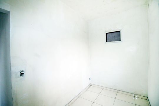 Quarto 2 de casa à venda com 2 quartos, 60m² em Irajá, Rio de Janeiro