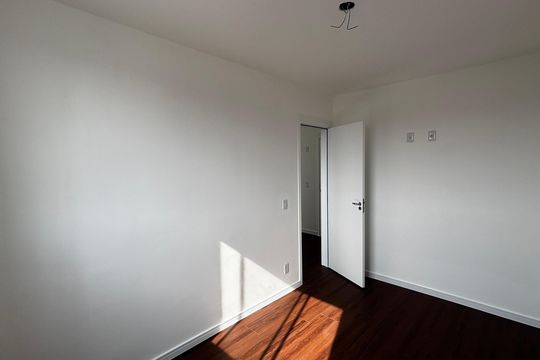 Quarto 1 de apartamento para alugar com 2 quartos, 39m² em Parque das Nações, Santo André