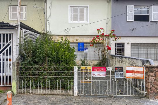 Fachada de casa à venda com 2 quartos, 100m² em Jardim Virginia Bianca, São Paulo