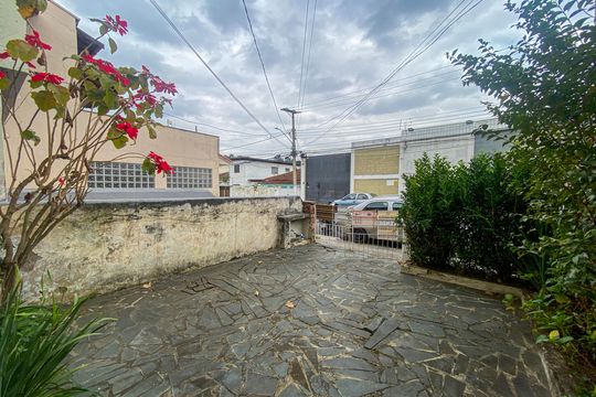 Garagem de casa à venda com 2 quartos, 100m² em Jardim Virginia Bianca, São Paulo