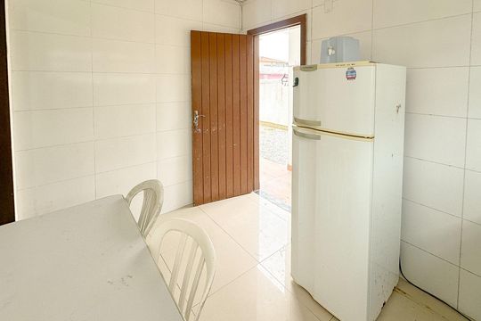 Cozinha de kitnet/studio para alugar com 1 quarto, 35m² em São João do Rio Vermelho, Florianópolis