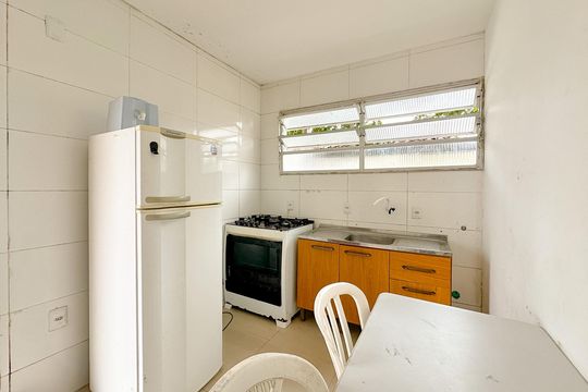 Sala/Cozinha de kitnet/studio para alugar com 1 quarto, 35m² em São João do Rio Vermelho, Florianópolis