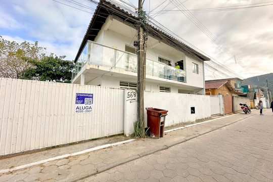 Vista da Rua de kitnet/studio para alugar com 1 quarto, 35m² em São João do Rio Vermelho, Florianópolis