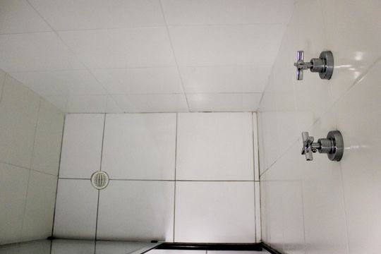 Banheiro de kitnet/studio à venda com 1 quarto, 39m² em Vila Camargos, Guarulhos