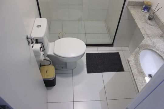 Banheiro de kitnet/studio à venda com 1 quarto, 39m² em Vila Camargos, Guarulhos