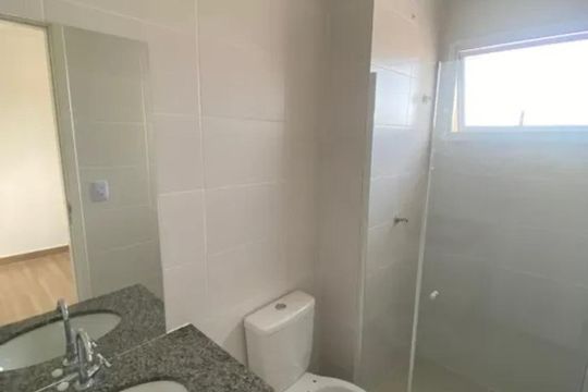 Banheiro de apartamento para alugar com 2 quartos, 67m² em Jardim Beira Rio, Jacareí