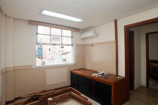 Cozinha + Área de Serviço de kitnet/studio para alugar com 2 quartos, 45m² em Centro Histórico, Porto Alegre