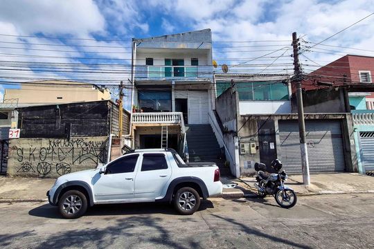 fachada de casa para alugar com 3 quartos, 125m² em Cidade Intercap, Taboão da Serra