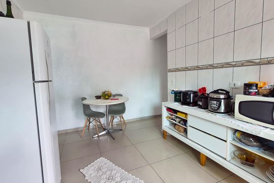 cozinha de casa para alugar com 3 quartos, 125m² em Cidade Intercap, Taboão da Serra