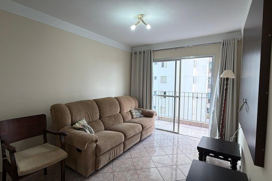 Sala de apartamento à venda com 2 quartos, 79m² em Vila Bertioga, São Paulo