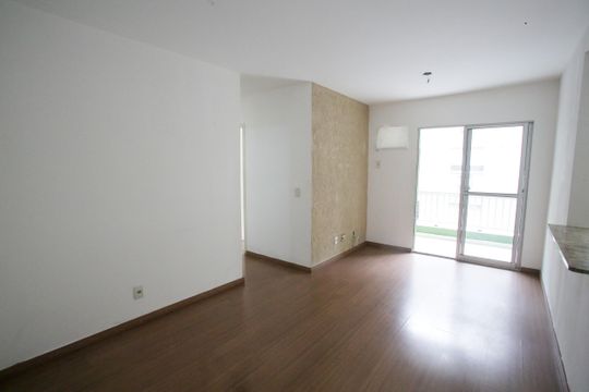 Apartamento à venda com 3 quartos, 66m² em Taquara, Rio de Janeiro
