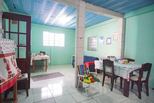 Sala de casa à venda com 2 quartos, 160m² em Santos Dumont, São Leopoldo